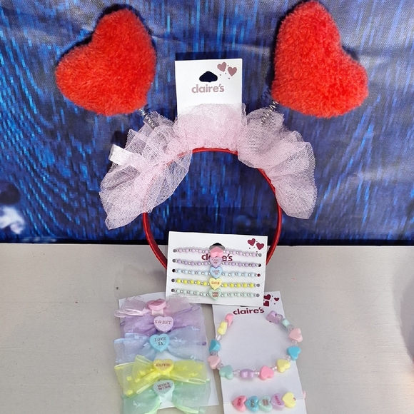 Claire's Accessories - valentine's bundle